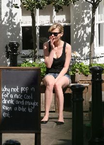 Hot Kirsten Dunst pic smoking a cigarette