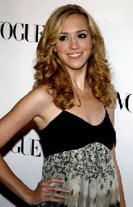 Andrea Bowen : Andrea Bowen-39