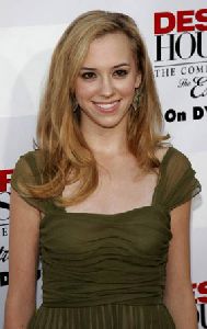 Andrea Bowen : Andrea Bowen-30