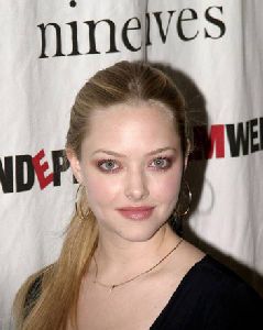 Amanda Seyfried : Amanda Seyfried-10