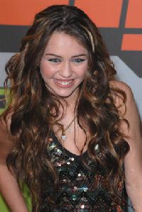 Miley Cyrus at the VH1 2006 Awards