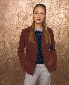 Liza Weil : Liza-Weil-gg01