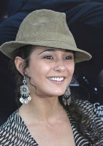 Emmanuelle Chriqui : Emmanuelle Chriqui-10