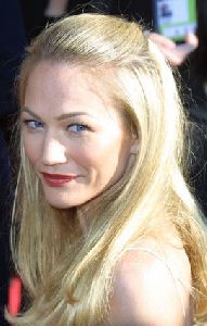 Sarah Wynter : Sarah Wynter-SGG-030442