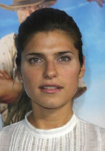 Lake Bell : Lake Bell-SGG-033620