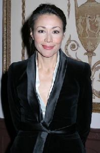 Ann Curry : Ann Curry-JTM-021190