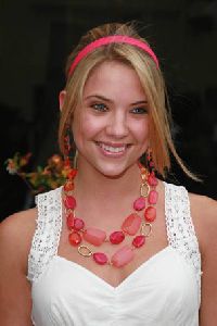 Ashley Benson : Ashley Benson-14