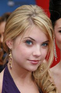 Ashley Benson : Ashley Benson-8