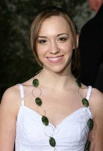 Andrea Bowen : Andrea Bowen-15