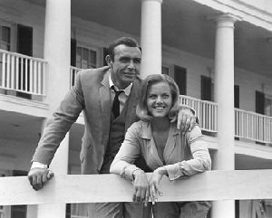 Honor Blackman : B72665