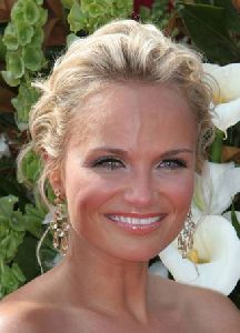 Kristin Chenoweth : Kristin Chenoweth-22