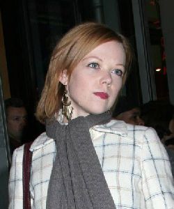 Emily Bergl : Emily Bergl-1