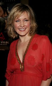 Amy Carlson : Amy Carlson-6