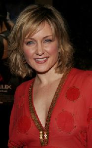 Amy Carlson : Amy Carlson-3