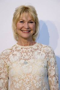 Dee Wallace : Dee Wallace-8