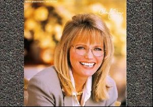 cheryl tiegs : 19