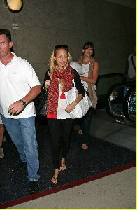 Pregnant Nicole Richie pic/photo at Los Angeles airport en route to NYC For Fashion Week