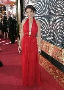 Lisa Edelstein picture/photos at the 59th Emmy Awards