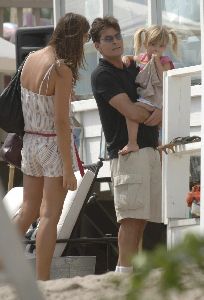 Charlie Sheen pictures/pics with his daughter and fiancee