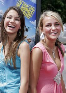 Jamie Lynn Spears pic at the Barnyard World Premiere 7/30/2006