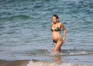 Sexy Nicole Richie bikini pictures