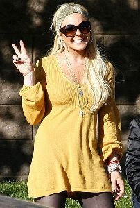 Lindsay Lohan happy pictures after meeting her Dad in Utah