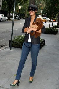 Sexy Rihanna pictures walking with her teddy bear in NYC