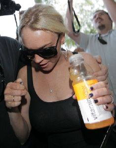 Sexy Lindsay Lohan shopping pics in LA .