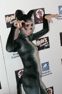 Sexy Heidi Klum ugly black cat pictures at Halloween costume