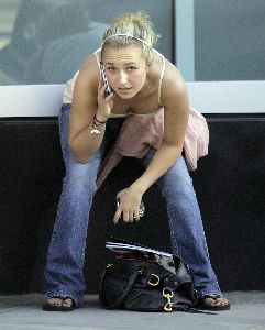 Sexy Hayden Panettiere best cleavage view ever pictures