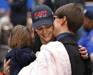 Katie Holmes pictures with Tom and Suri  after she Completes the NYC Marathon