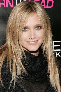 Ashlee Simpson : ashlee simpson nov see 5 big