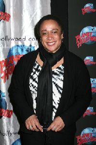 S. Epatha Merkerson : S  20Epatha 20Merkerson-7