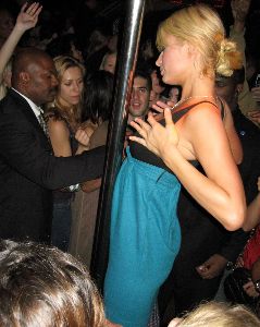 Sexy Paris Hilton pictures dancing at the Marquee night club in New York