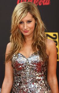 Ashley Tisdale pictures at the 2007 American Music Awards