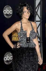 Sexy Rihanna pictures at the 2007 American Music Awards