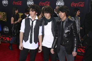 Jonas Brothers pictures at 2007 American Music Awards