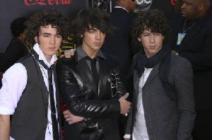 Jonas Brothers pictures at 2007 American Music Awards