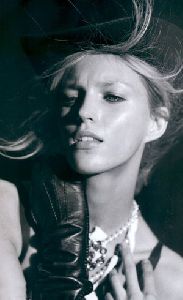 Anja Rubik : 222