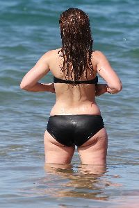 Jennifer Love Hewitt bikini huge ass pictures