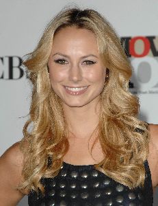 Sexy Stacy Keibler short black dress pictures