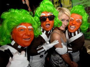 Sexy  Paris Hilton and a group of Oomp-Loompas pictures