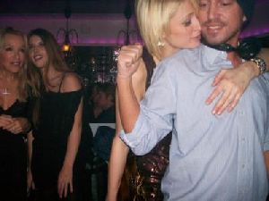 Sexy Paris Hilton pictures at Berlin's Maxx club with her new Rich drink