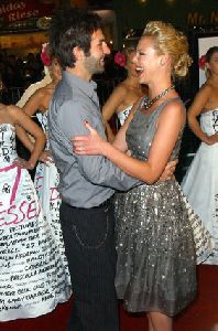 Katherine Heigl and Josh Kelley at the 27 Dresses World Premiere