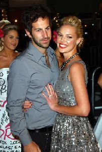 Katherine Heigl and Josh Kelley at the 27 Dresses World Premiere