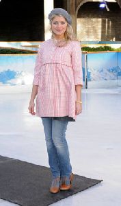 Holly Willoughby : Holly Willoughby- Dancing On Ice - Press Launch Photocall1