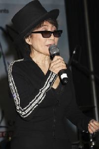 Yoko Ono : Yoko Ono- John Lennon Education Bus Dedication at the 2008 Consumer Electronics Show1