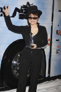 Yoko Ono : Yoko Ono- John Lennon Education Bus Dedication at the 2008 Consumer Electronics Show7