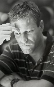 Aaron Eckhart : Aaron Eckhart4