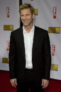 Aaron Eckhart : Aaron Eckhart27